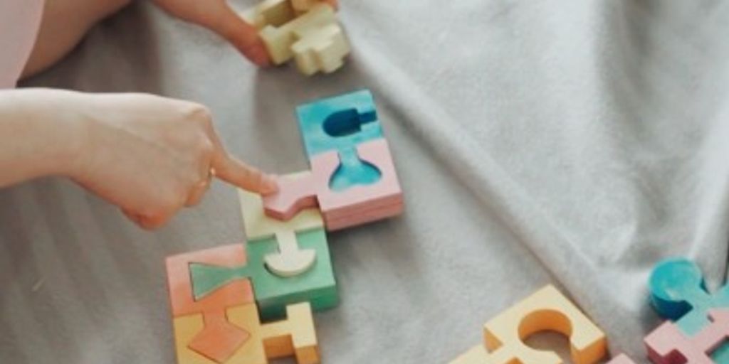 Kleine bouwers verenigen zich! Zachte en flexibele blokken voor kleine handjes