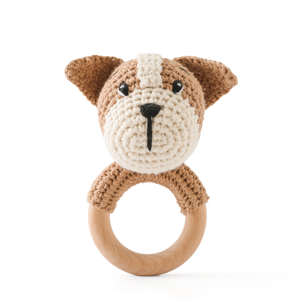 CuddleRattle – Zacht & Speels – Gehaakte Baby Rammelaar met Houten Ring