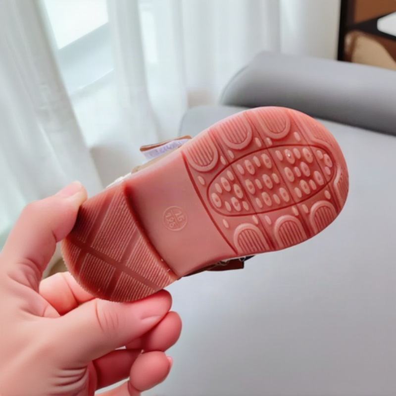 SweetBow – Lief & Praktisch – Gebreide Babyschoenen met Vlinderstrik