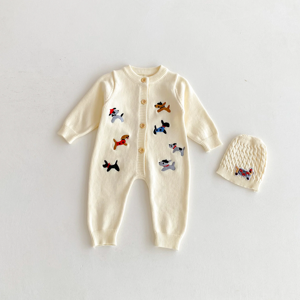 PlayfulKnit – Zacht & Schattig – Gebreid Baby Jumpsuit met Hondenprint