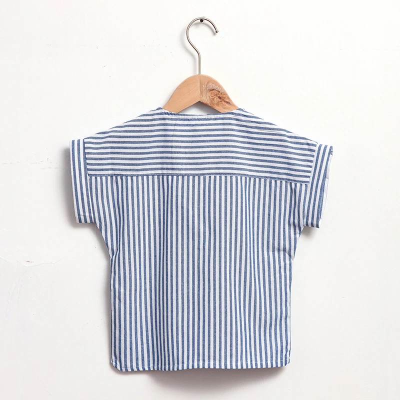 LittleClassic – Elegant & Comfortabel – Jongens Linnen Shirt met Knoopdetail
