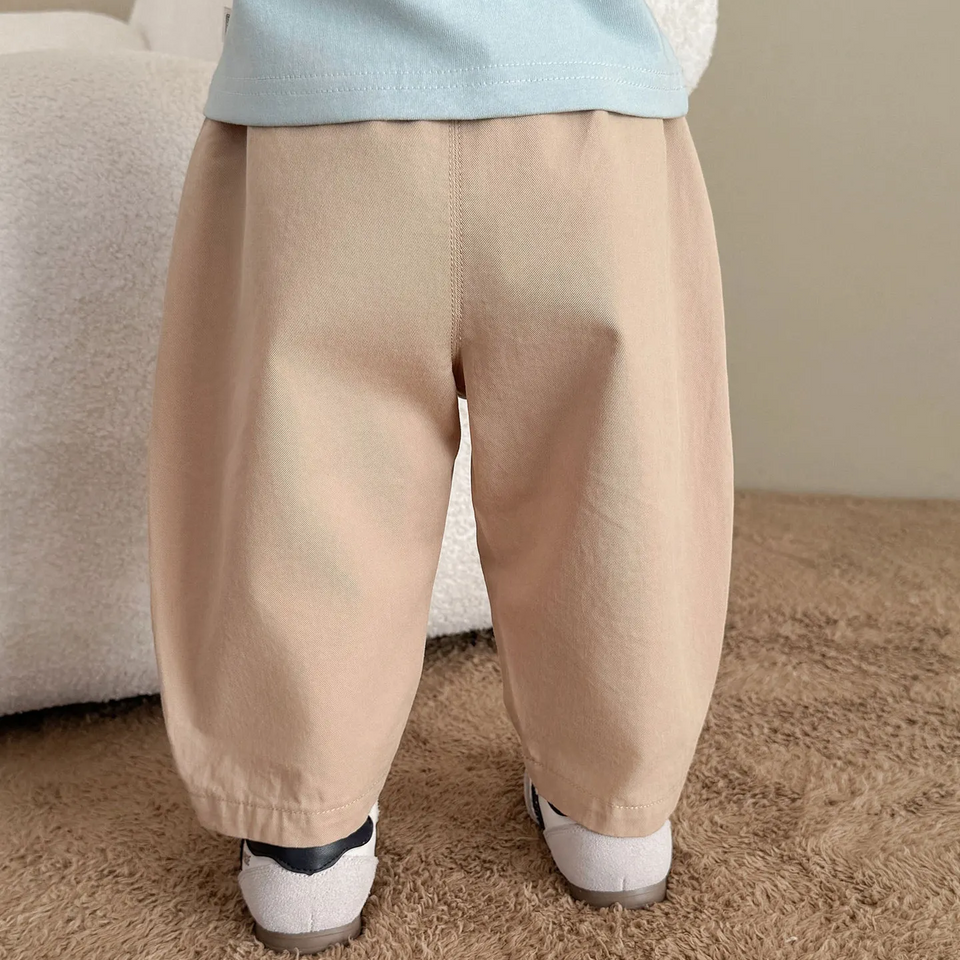 LittlePatch – Zacht & Comfortabel – Kinderbroek met Geborduurde Details