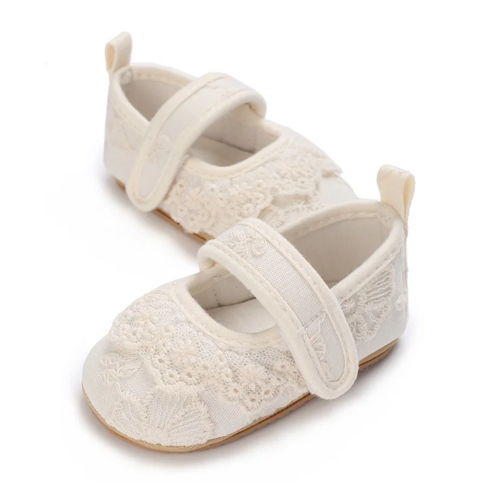 PrincessLace – Elegant & Schattig – Baby Schoentjes met Kant en Klittenbandsluiting