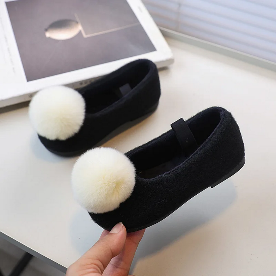 SoftSteps –  Warm & Zacht – Meisjes Schoentjes met Pluche Pompon
