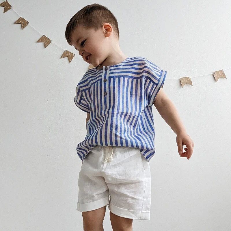 LittleClassic – Elegant & Comfortabel – Jongens Linnen Shirt met Knoopdetail