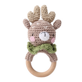 CuddleRattle – Zacht & Speels – Gehaakte Baby Rammelaar met Houten Ring