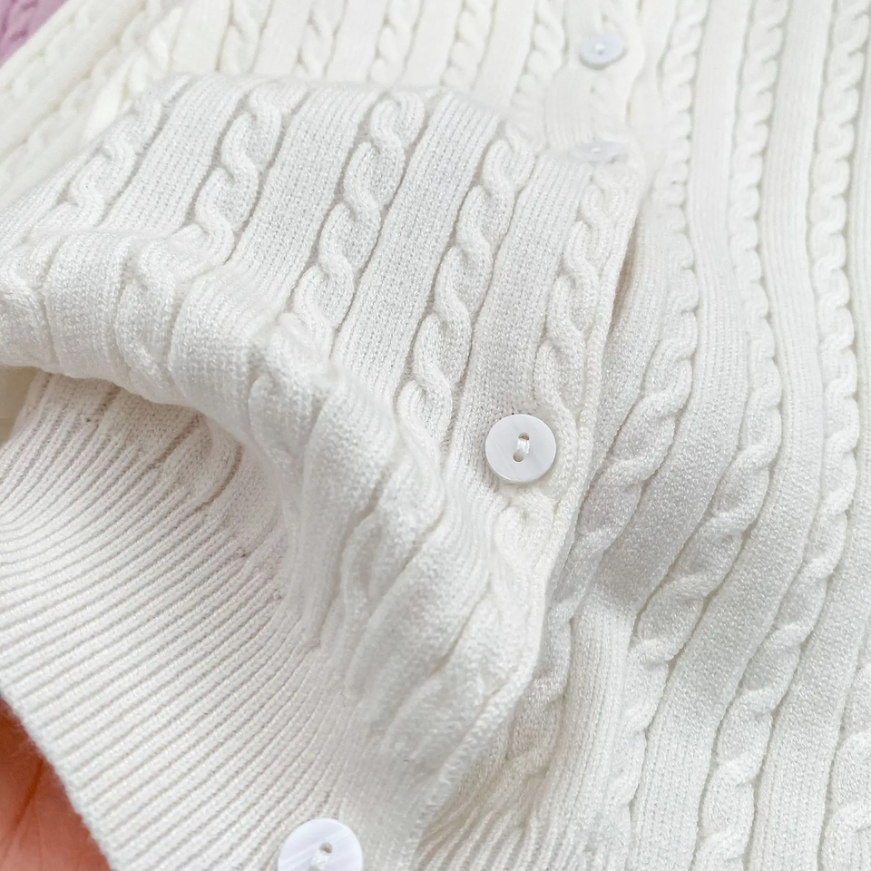 CozyBelle – Elegant & Warm – Gebreid Vestje met Knopen