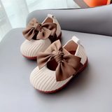 SweetBow – Lief & Praktisch – Gebreide Babyschoenen met Vlinderstrik