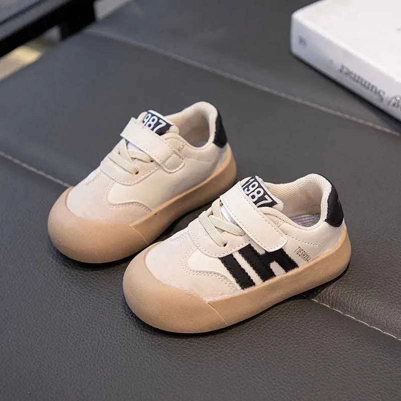 StrideKids – Comfort & Stijl – Sneakers met klittenband