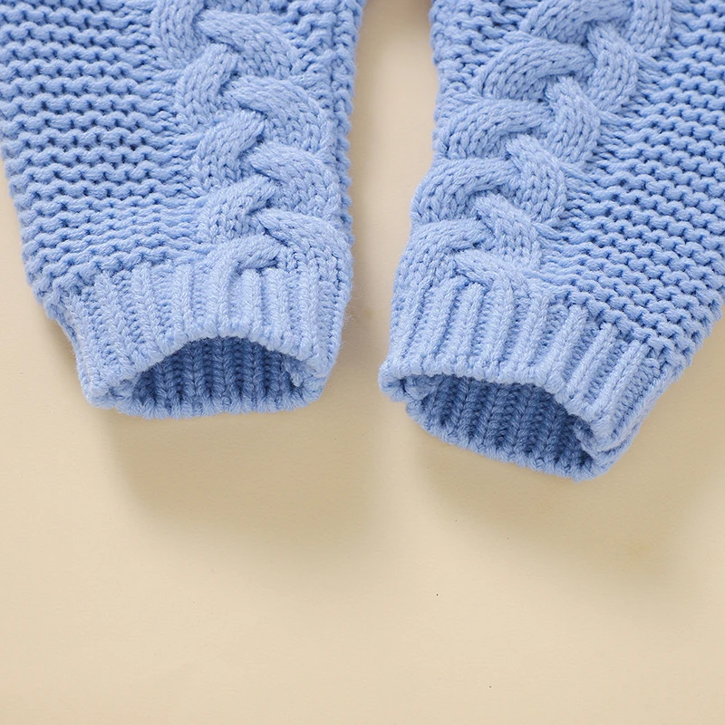 SoftKnit – Warm & Schattig – Gebreid Baby Jumpsuit met Capuchon