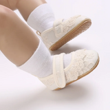 PrincessLace – Elegant & Schattig – Baby Schoentjes met Kant en Klittenbandsluiting