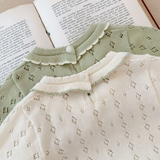 MiniBelle – Elegant & Zacht – Gebreide Babyjurk met Ruffle Detail