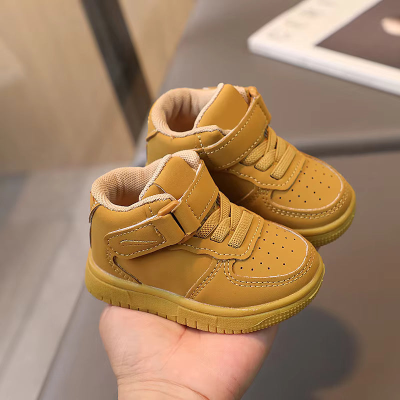 KidTrend – Stevig en zacht – Sneakers voor peuters
