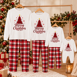 ChristmasHug – Vrolijk & Comfortabel – Familie Kerstpyjama met Kerstboomprint