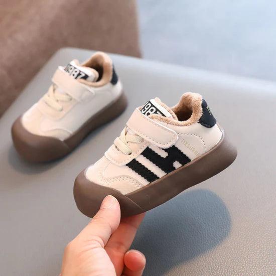 StrideKids – Comfort & Stijl – Sneakers met klittenband
