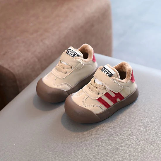 StrideKids – Comfort & Stijl – Sneakers met klittenband