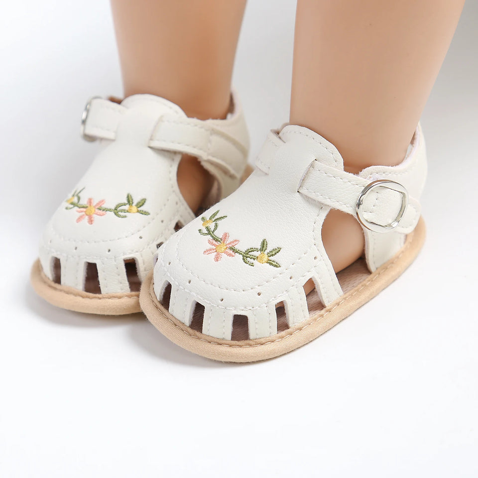 TinyPetals – Comfort & Stijl – Baby Sandalen met Bloemenborduursel
