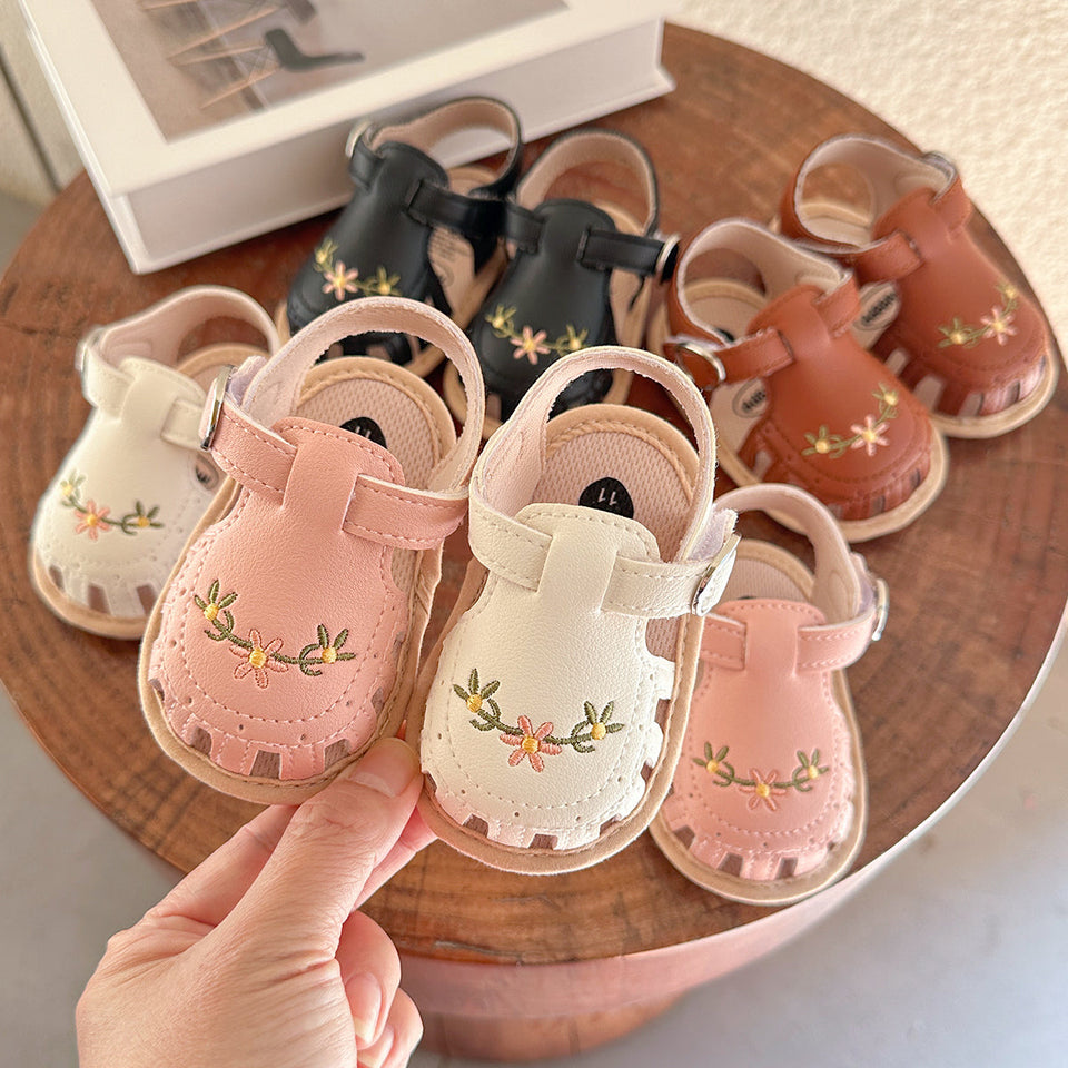 TinyPetals – Comfort & Stijl – Baby Sandalen met Bloemenborduursel