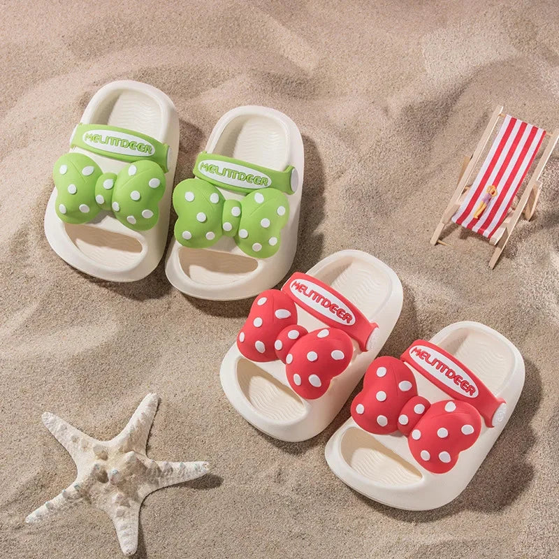 Mini Fashion – Vrolijk & Veilig – Polka Strand Slippers
